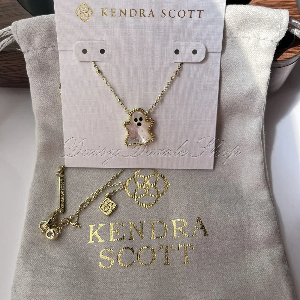 👻New Kendra Scott Mother of Pearl Ghost Reversible Gold Plated Necklace👻